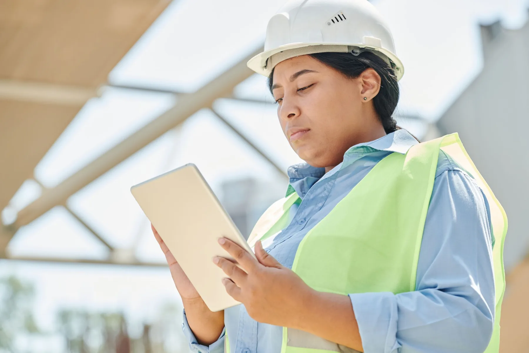 HSE professionals planning operational support